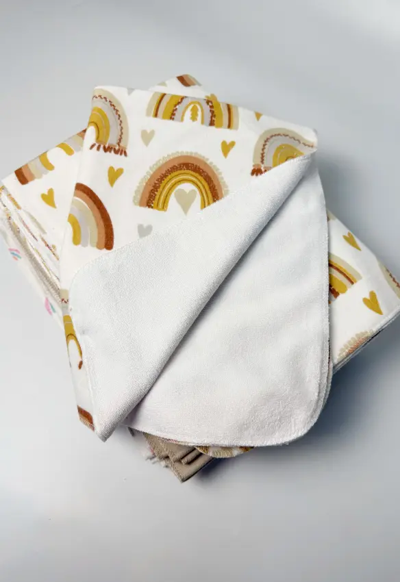 Пеленка непромокаюча байка. Розмір: 50/70. Колір: Бежевий. Принт: Веселка. Home.mama.