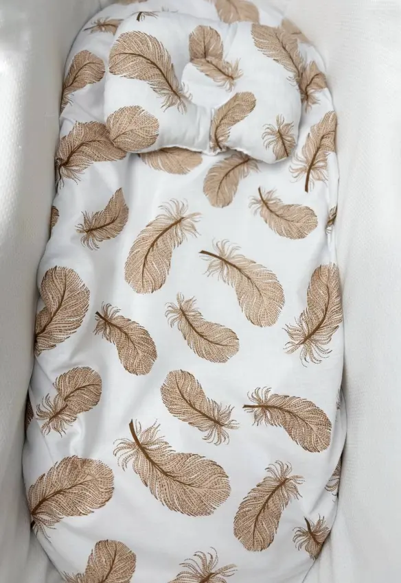 Непромокаюча простинь + подушка у візочок на резинці. Колір: Білий/ Коричневий . Home.mama