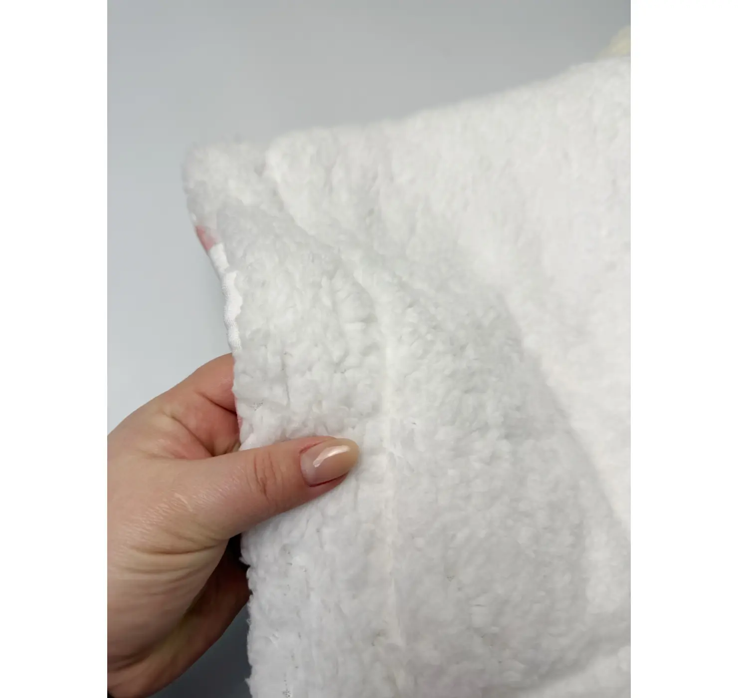 Плед зі  вшитим утеплювачем. Матеріал: Муслін+Тедді. Колір: Білий/Рожевий. Принт: Сердечка. Розмір: 100/80. Home.mama вид 1