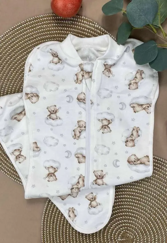 Тепла зростаюча пелюшка кокон. Принт: Ведмедик на хмаринці. Колір: Молочний. Sweet Mario