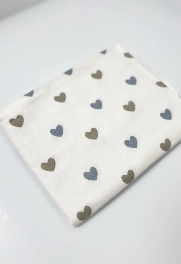 Пелюшка байка Серця. Матеріал: Байка. Колір: Сірий | Розмір: 90х80. Home.mama
