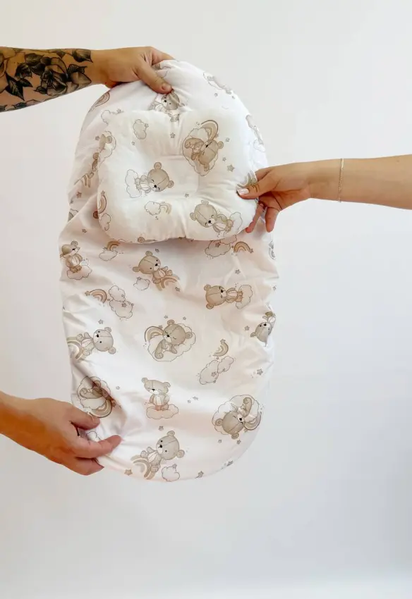 Непромокаюча простинь + подушка у візочок на резинці. Колір: Мокко/Молочний . Home.mama