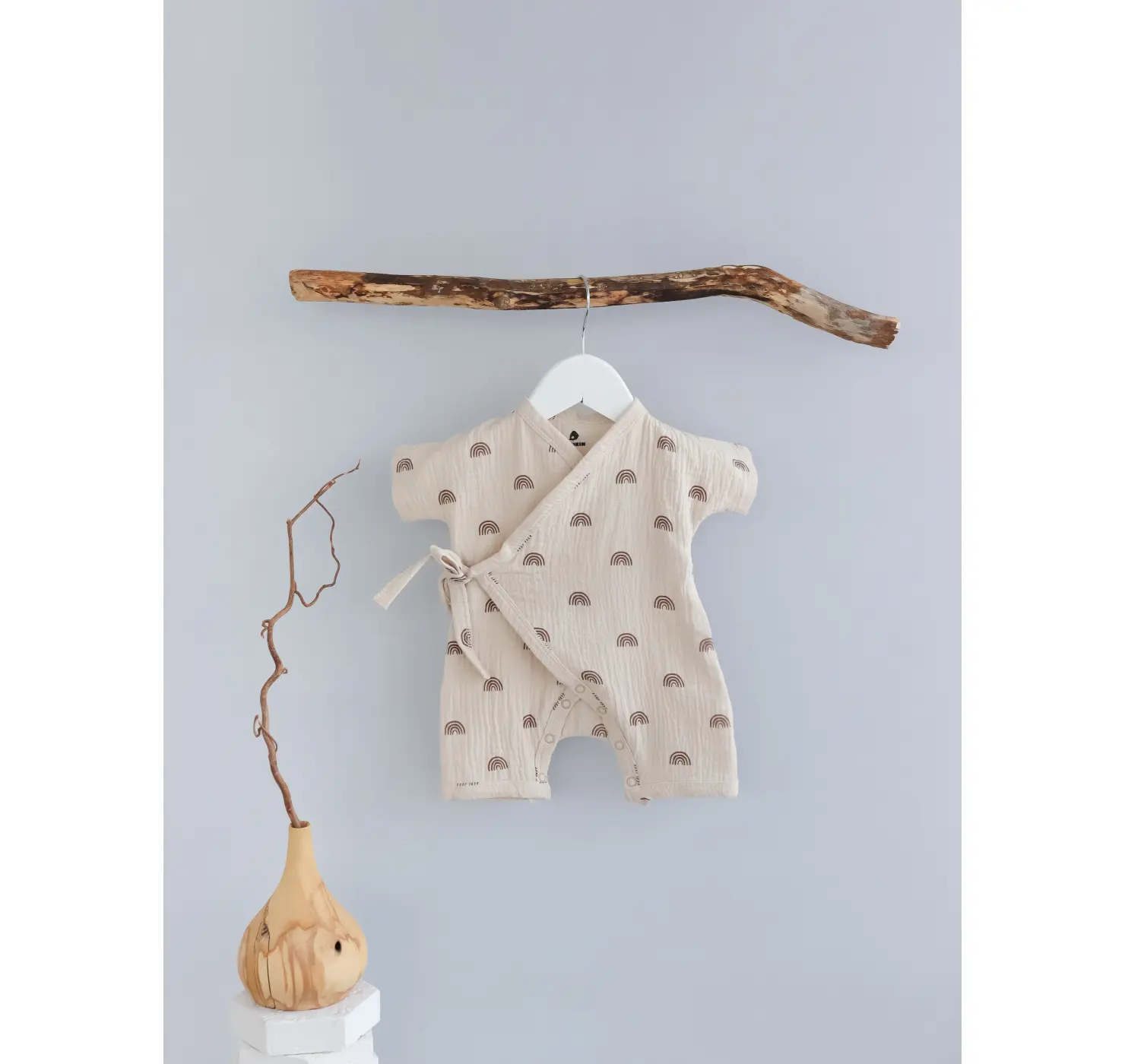 Мусліновий ромпер. Принт: Веселка. Розмір: 56. Колір: Бежевий/Коричневий. MINIKIN