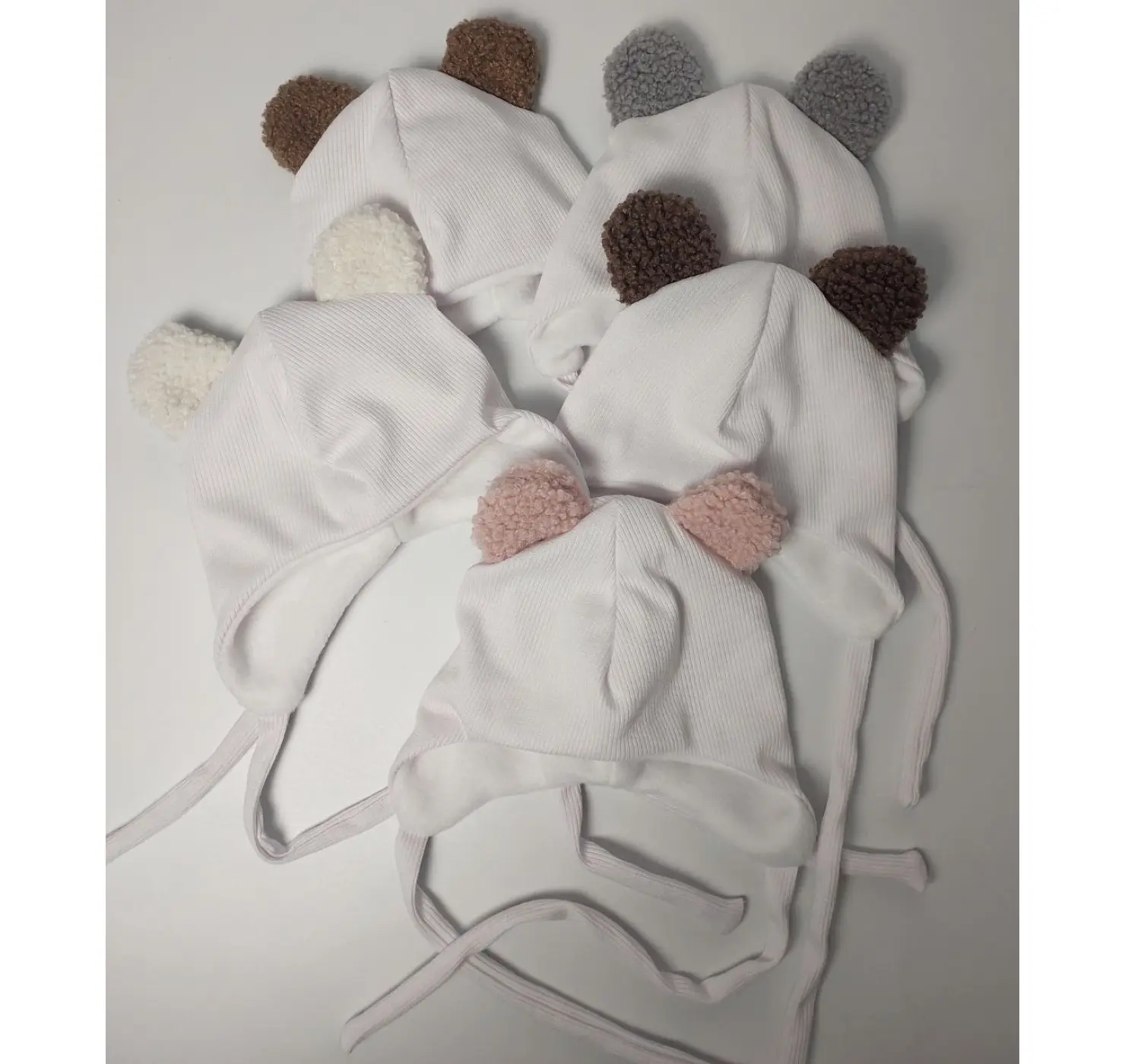 Шапочки Тедді. Розмір: 0-3 міс. Колір : Білий/Молочний. Home.mama вид 1