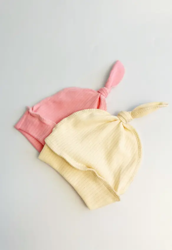 Шапочка в пологовий з вузликом. Колір : Рожевий | Розмір: 0-2 міс .Sweet Mario