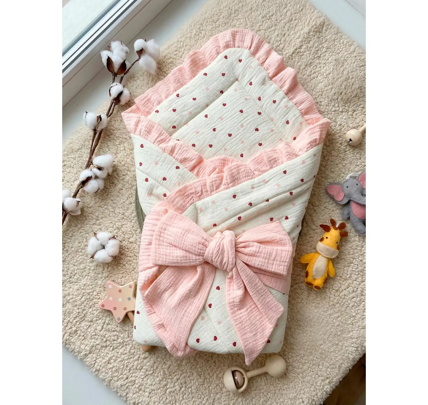 Мусліновий утеплний плед на виписку + бант. Розміри: 90/90 . Колір : Молочний/Пудровий. SweetMario