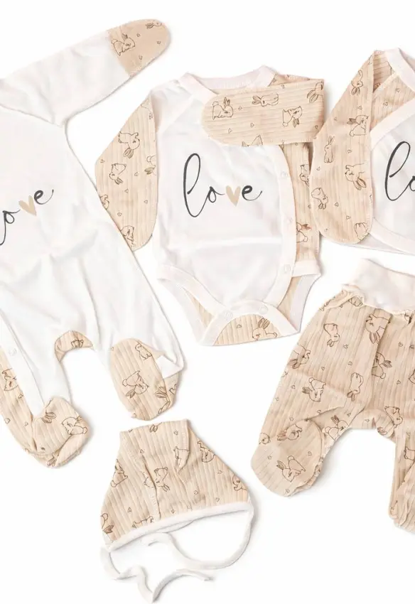 Комплект 5-ти предметний (комбінезон, боді, повзунки, льоля, шапочка). Матеріал: Інтерлок. Принт: Зайчики. Розмір: 56 | Колір: Бежевий. Sweet Mario