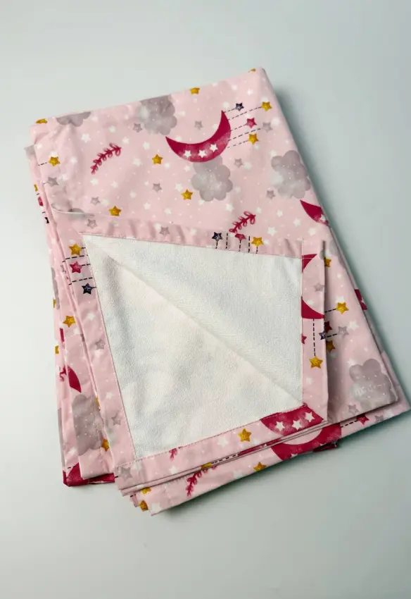 Непромокаюча багаторазова пелюшка. Принт: Місяць, Хмаринка. Колір: Темно-Рожевий. Матеріал: Бавовна/Махра. | Розмір: 50*75. Home.mama