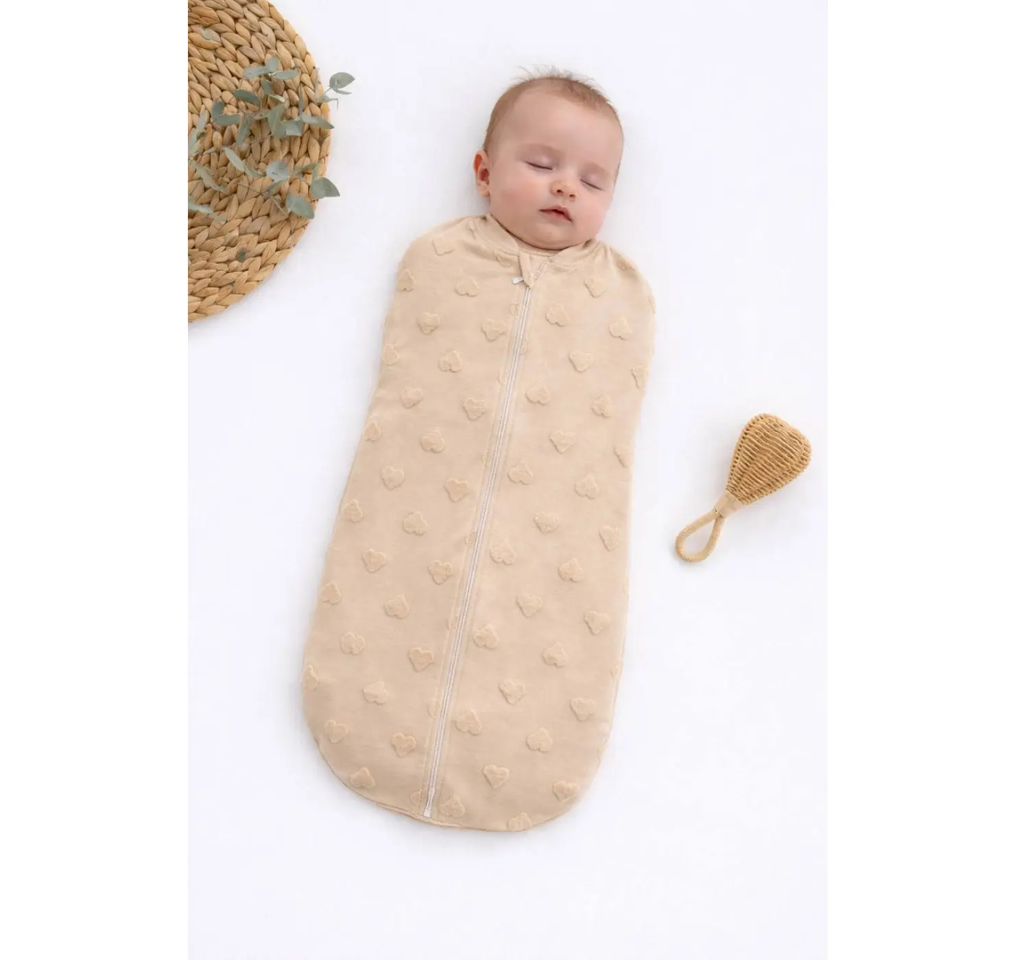 Пелюшка кокон на блискавці. Принт: Сердечко.  Розмір: 56/62. Колір: Молочний. MINI KIN вид 1