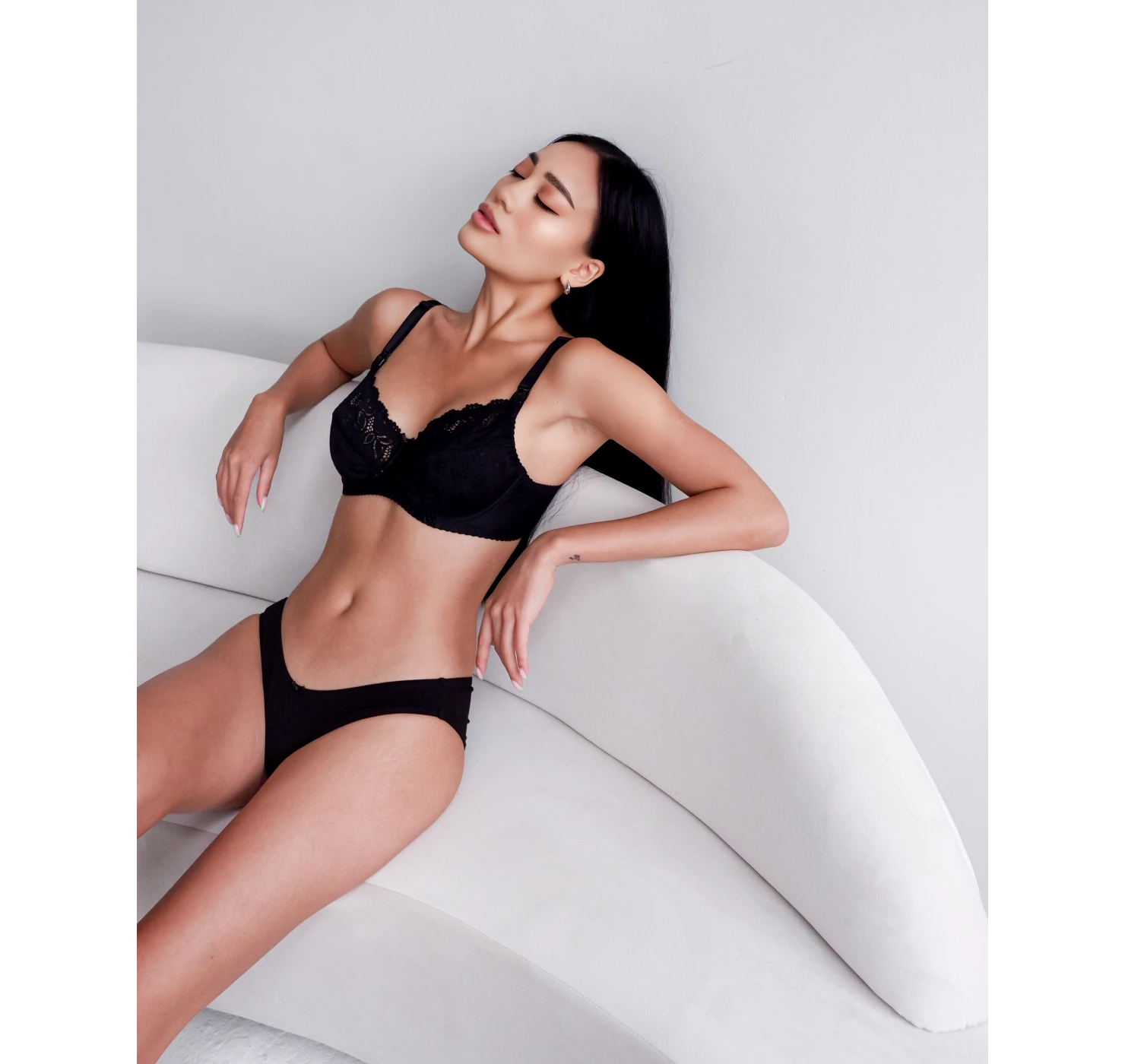 727_black_01