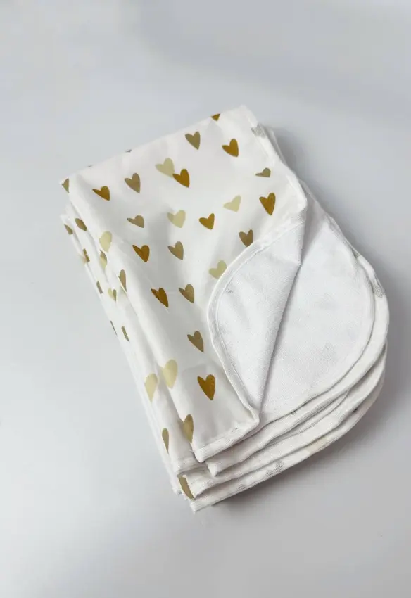 Непромокаюча багаторазова пелюшка. Принт: Серця. Колір: Коричневий. Матеріал: Бавовна/Махра. | Розмір: 40*60. Home.mama