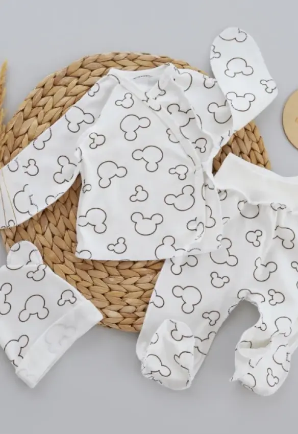 Набір 3в1: Льоля, повзунки та шапочка на зав’язках. Принт: Міккі. Матеріал: Інтерлок. Розмір: 56 (0-1міс.). Home.mama